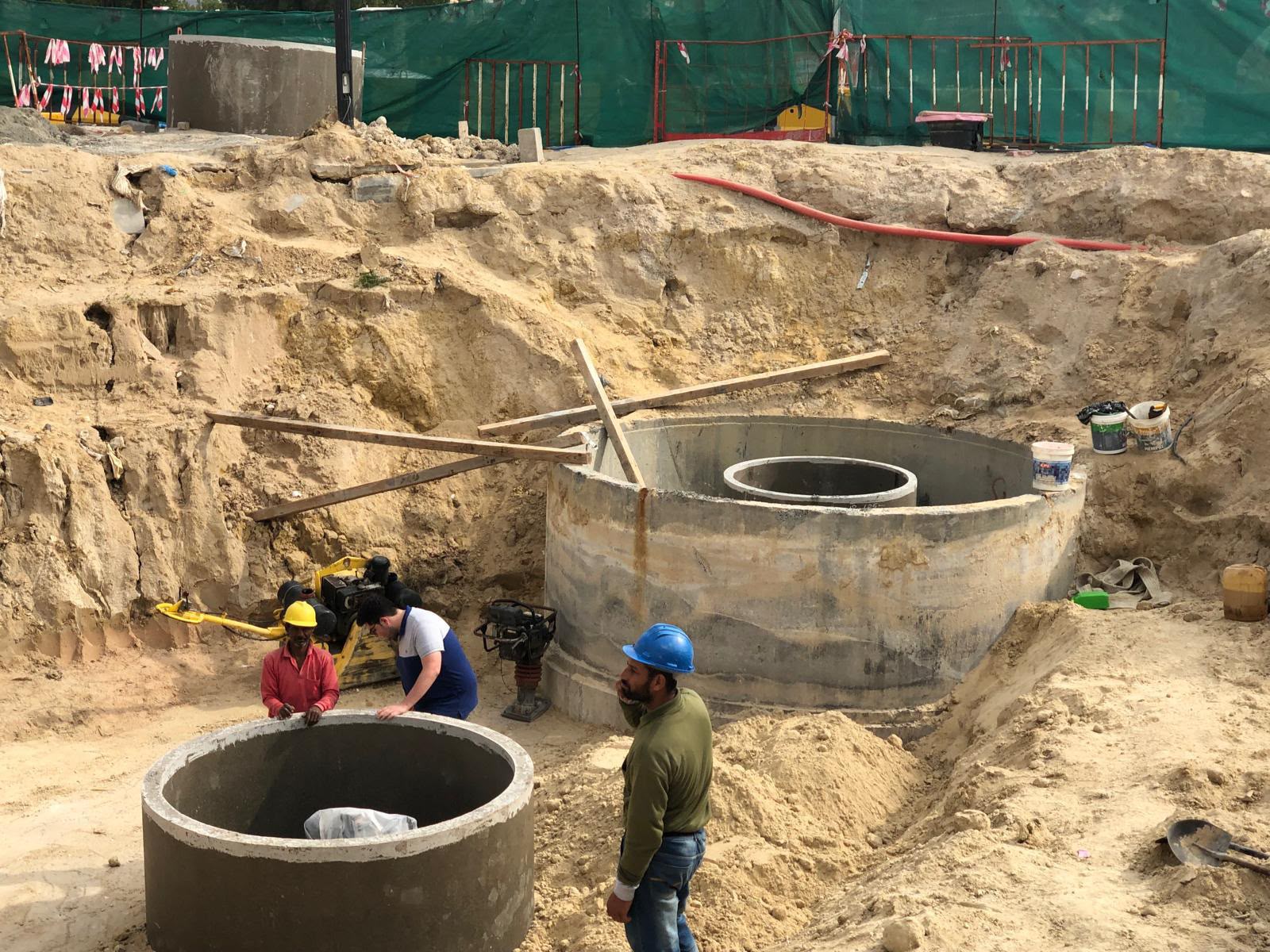 Manhole and chamber installation